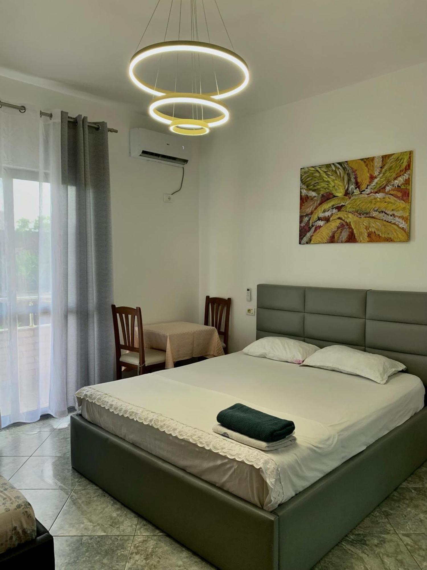 Serenade Beach Дуррес Экстерьер фото