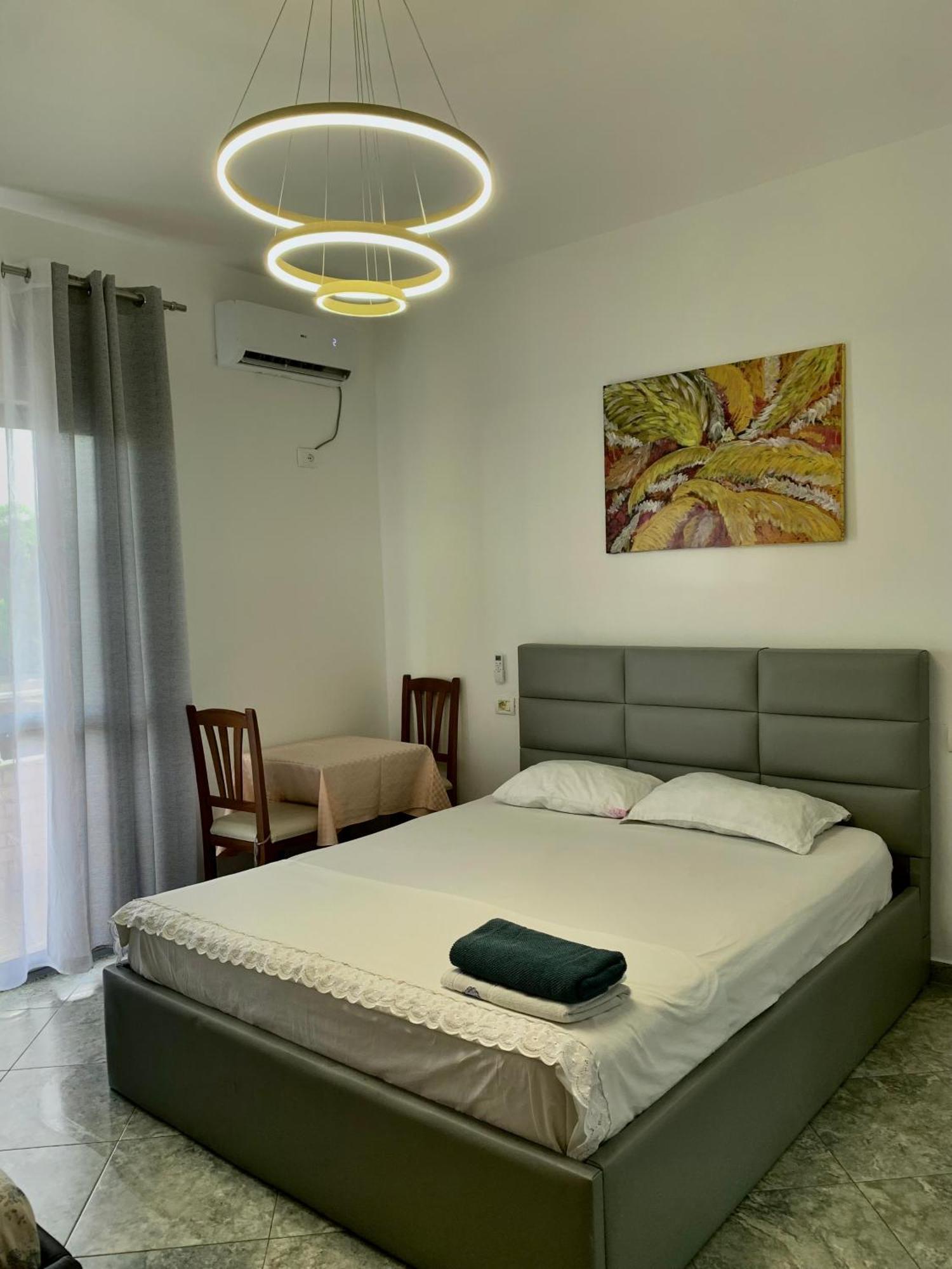 Serenade Beach Дуррес Экстерьер фото